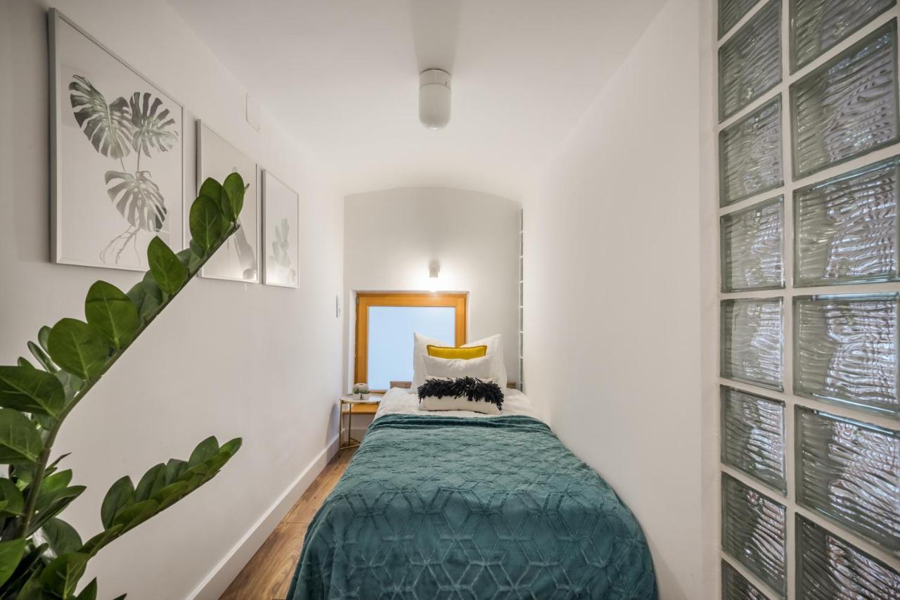 Colorful Designer Home In The Heart Of Budapest Exterior foto